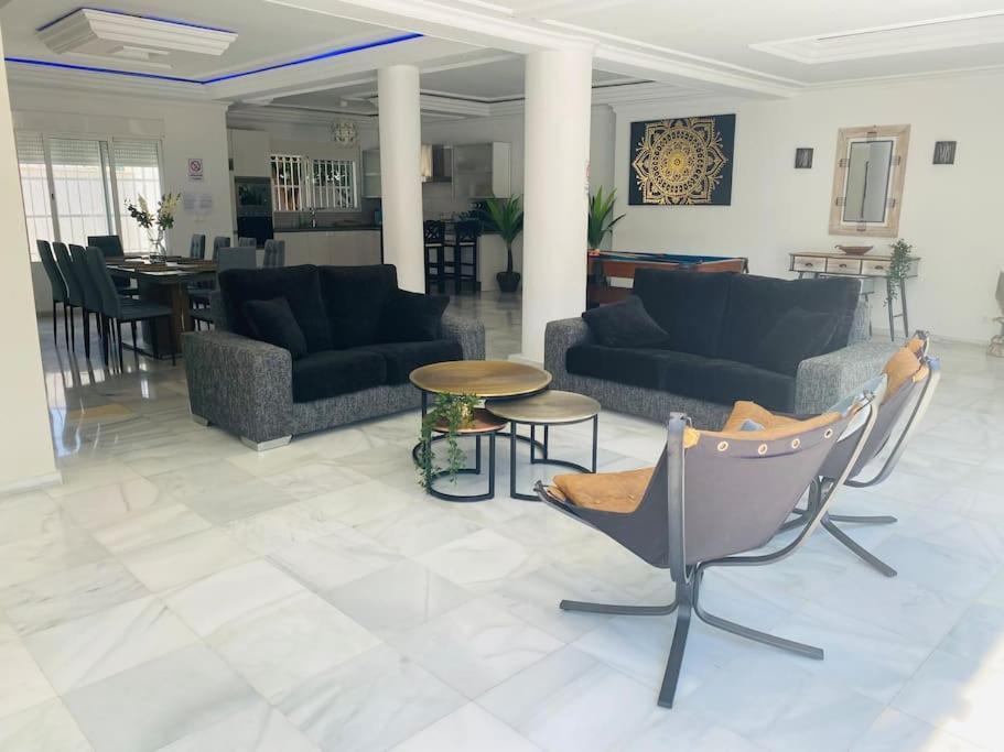Dom wakacyjny Sunny Mijas With Large Pool Free Parking